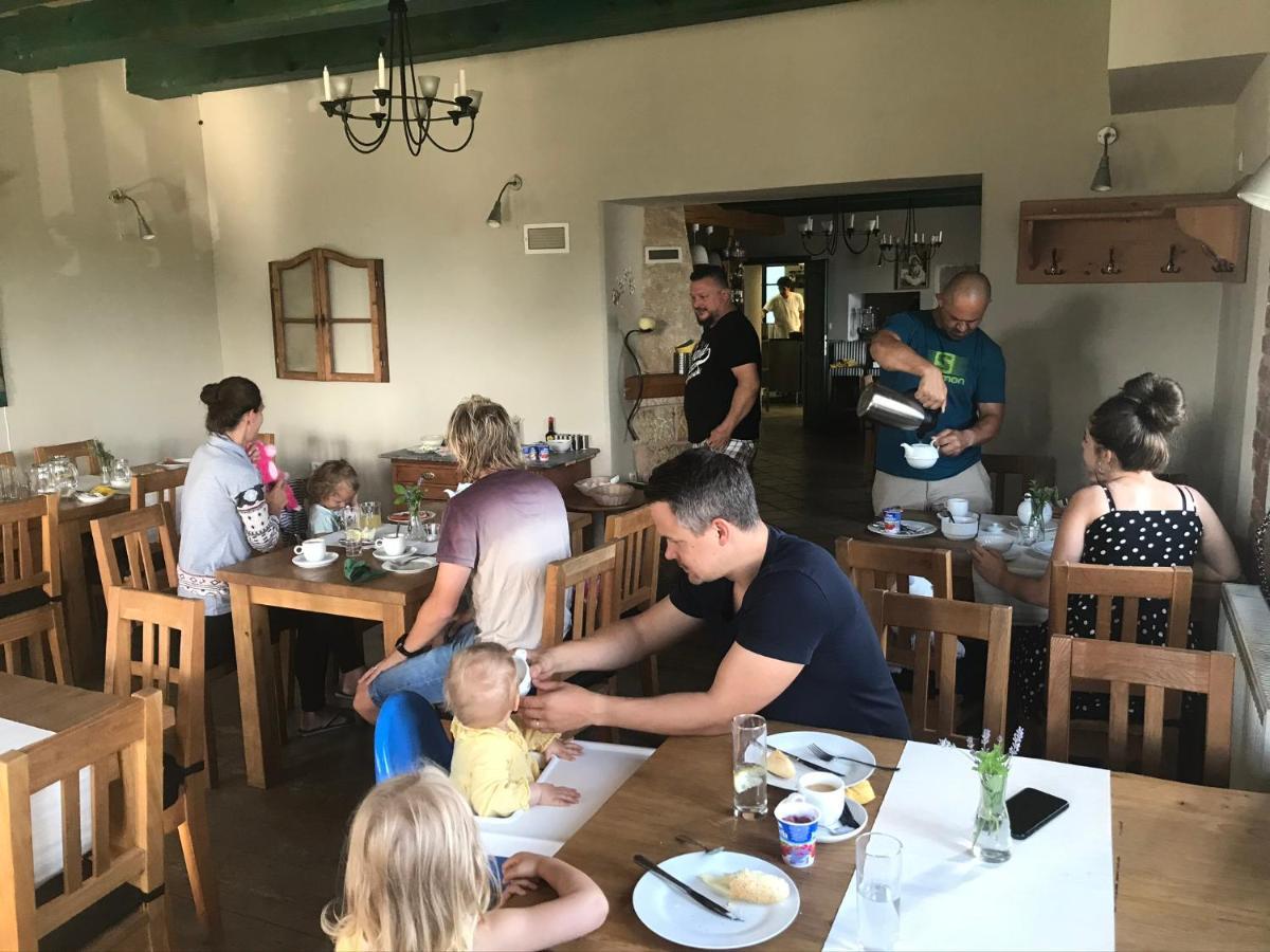 Na Kopecku Ad 1795 - Penzion S Restauraci A Wellness V Podkrkonosi Dvůr Králové nad Labem Eksteriør billede