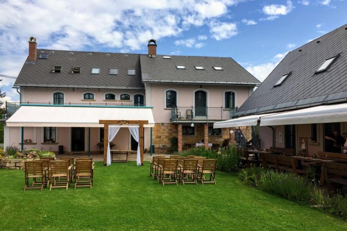 Na Kopecku Ad 1795 - Penzion S Restauraci A Wellness V Podkrkonosi Dvůr Králové nad Labem Eksteriør billede