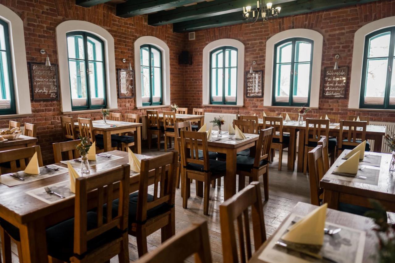 Na Kopecku Ad 1795 - Penzion S Restauraci A Wellness V Podkrkonosi Dvůr Králové nad Labem Eksteriør billede